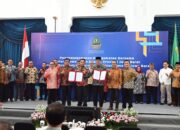 Kepala Daerah se-Jawa Barat Tanda Tagani Kesepakatan Bersama Pilkada 2024